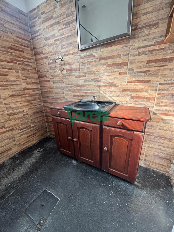 Casa ID.22722 - Casa en alquiler, Paso Carrasco, 3 dormitorios, living con estufa leña, parrillero.
