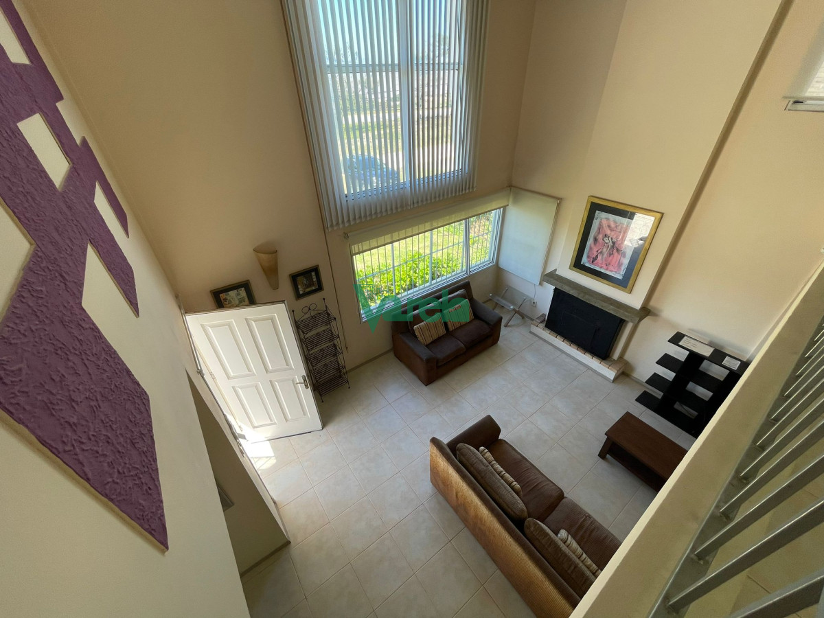Casa ID.21984 - Casa de 4 dormitorios con piscina sobre la rambla de Atlantida