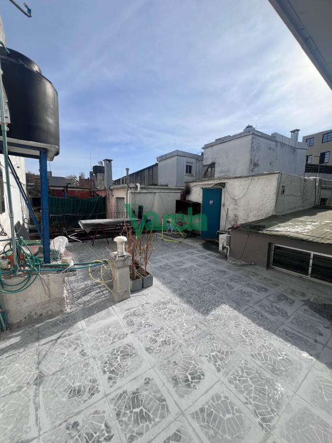 Casa ID.22232 - Venta de casa 3 dorm mas apto de 3 dorm, barrio Palermo, ideal renta, con gge x 2