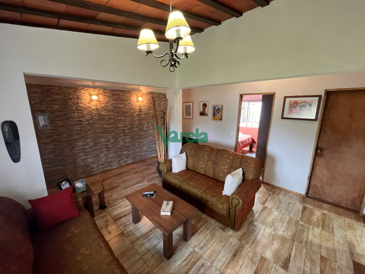 Casa ID.23074 - Casa en venta en Lagomar de 2 dormitorios, mas apto de 3 dorm