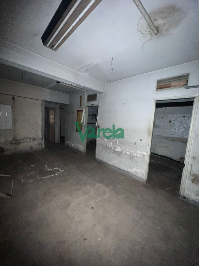 Casa ID.22192 - Venta casa terreno local Cordon altura 10 pisos sobre Constituyente