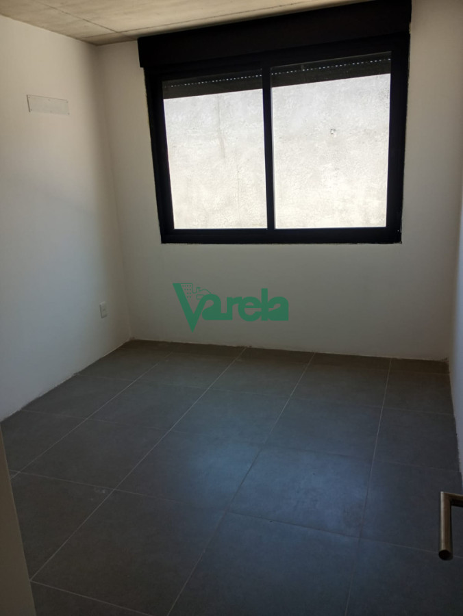 Casa ID.22755 - Venta casa Malvín Norte, 2 dormitorios, 1 baños, cochera, patio con parrillero