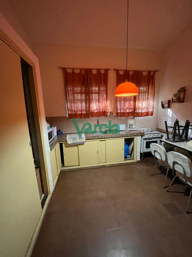 Casa ID.22178 - Casa en venta Salinas sur, proxima al Centro, cochera y fondo c/parrillero techado