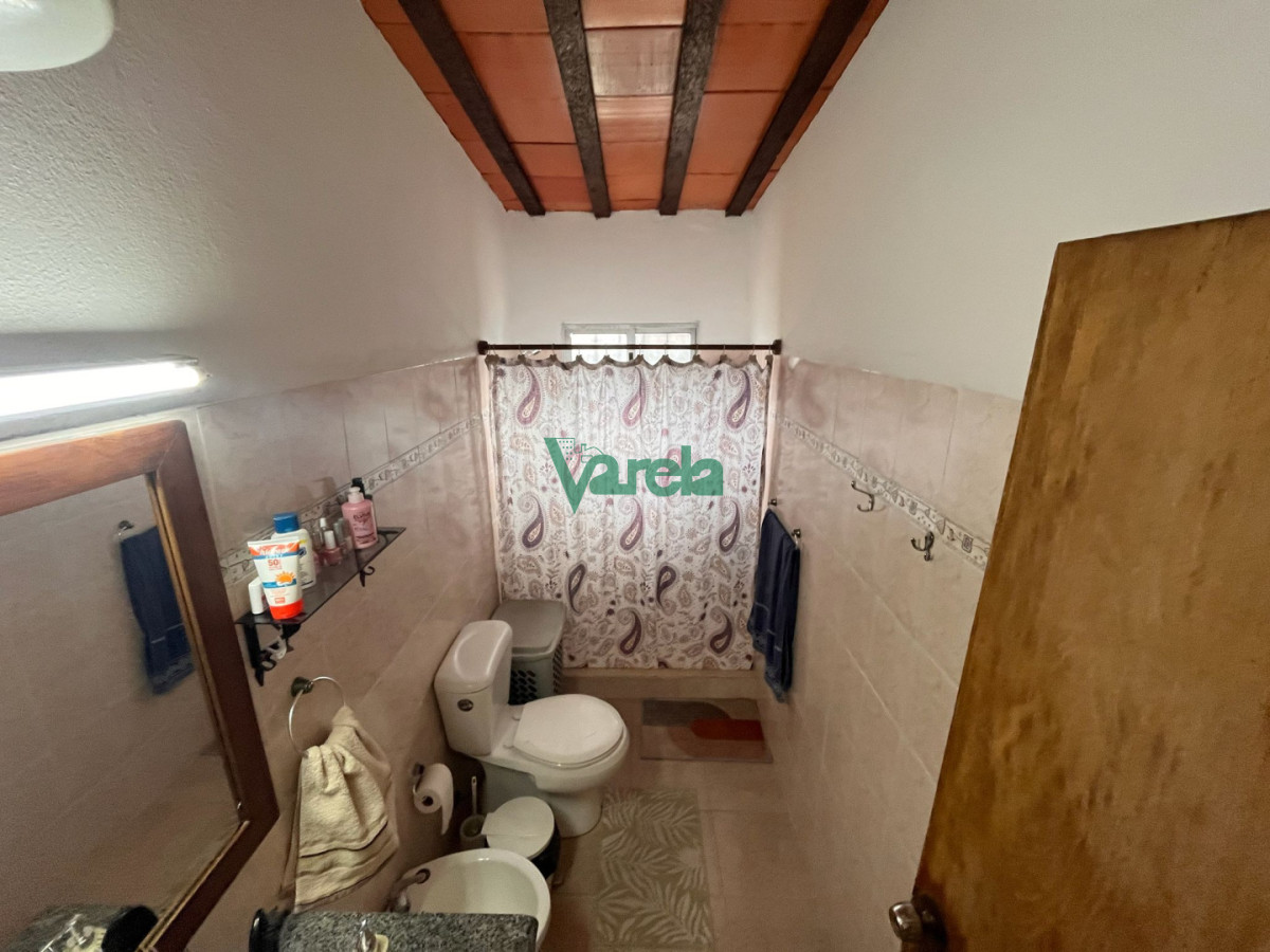 Casa ID.23074 - Casa en venta en Lagomar de 2 dormitorios, mas apto de 3 dorm