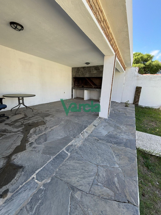 Casa ID.22980 - Casa en alquiler Medanos de Solymar frente a Rambla 3 dormitorios