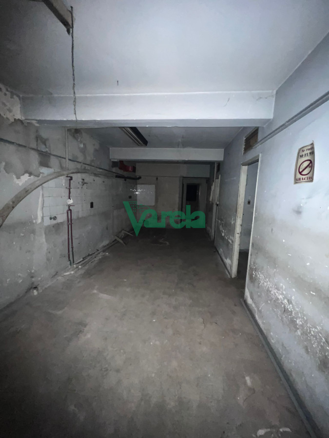 Casa ID.22192 - Venta casa terreno local Cordon altura 10 pisos sobre Constituyente