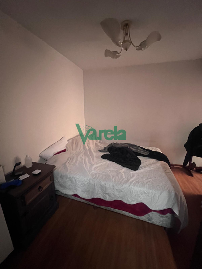 Casa ID.22232 - Venta de casa 3 dorm mas apto de 3 dorm, barrio Palermo, ideal renta, con gge x 2