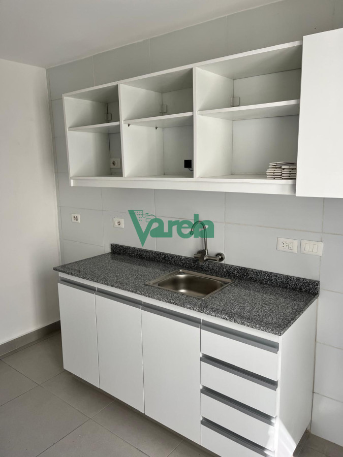 Casa ID.22457 - Alquiler casa 1 dormitorio Carrasco Norte a estrenar a metros Portones Shopping