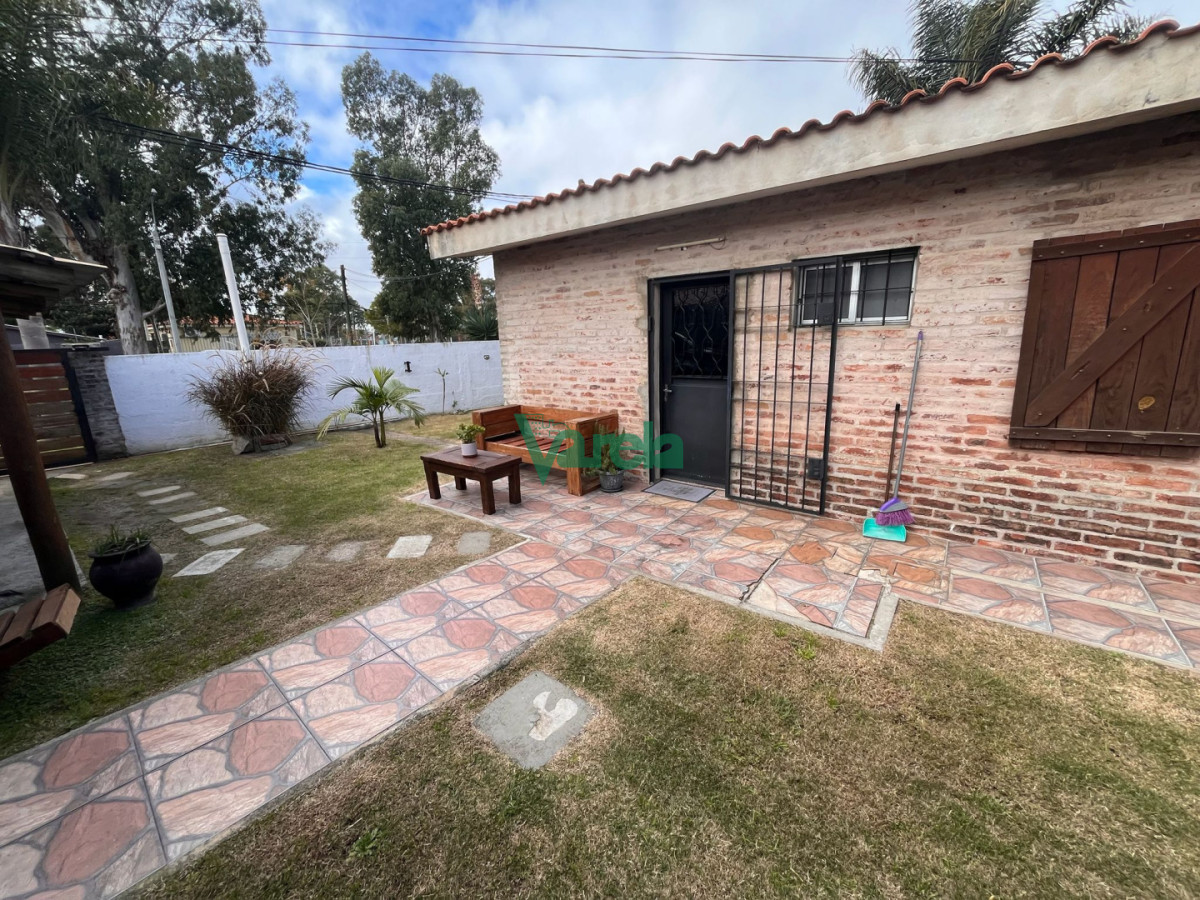 Casa ID.23074 - Casa en venta en Lagomar de 2 dormitorios, mas apto de 3 dorm