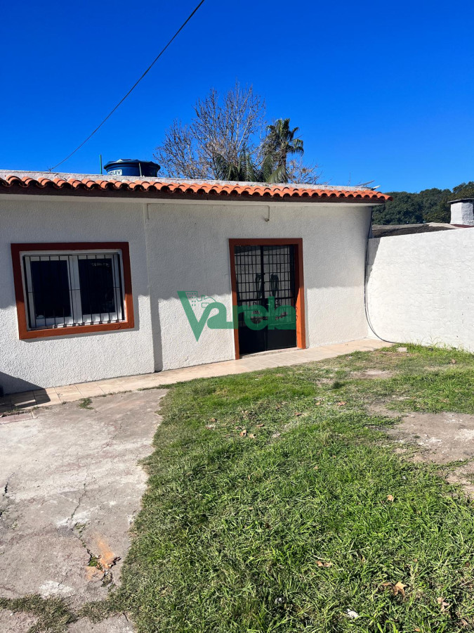 Casa ID.22270 - Venta casa, Punta Gorda , 2 dormitorios,1baños completo, jardín, cochera, patio con parrillero