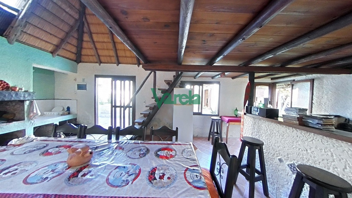 Casa ID.21213 - Casa en Venta en El Pinar al sur 3 dorm, 3 baños y piscina.