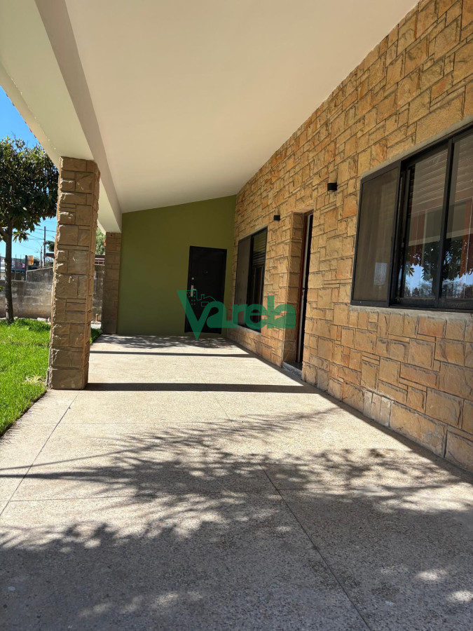 Casa ID.22757 - Alquiler de muy buena casa en Shangrila sur, 4 dormitorios, 3 baños