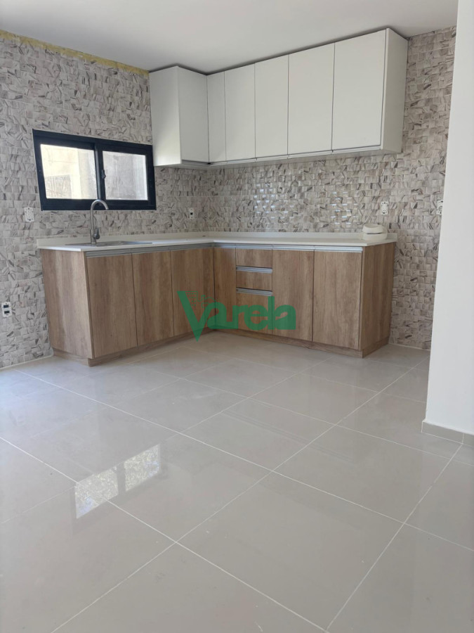 Casa ID.23055 - Venta de 3 casas a estrenar a 200 mts de la Rambla en Parque de Solymar