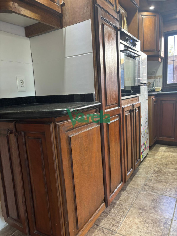 Casa ID.23007 - Casa en alquiler en Lagomar Sur de 4 dormitorios y 2 baños