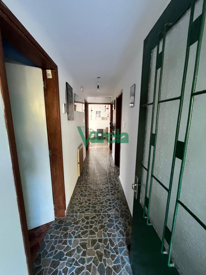 Casa ID.22811 - Venta de casa en Neptunia Sur, Chalé de tejas, 3 dormitorios