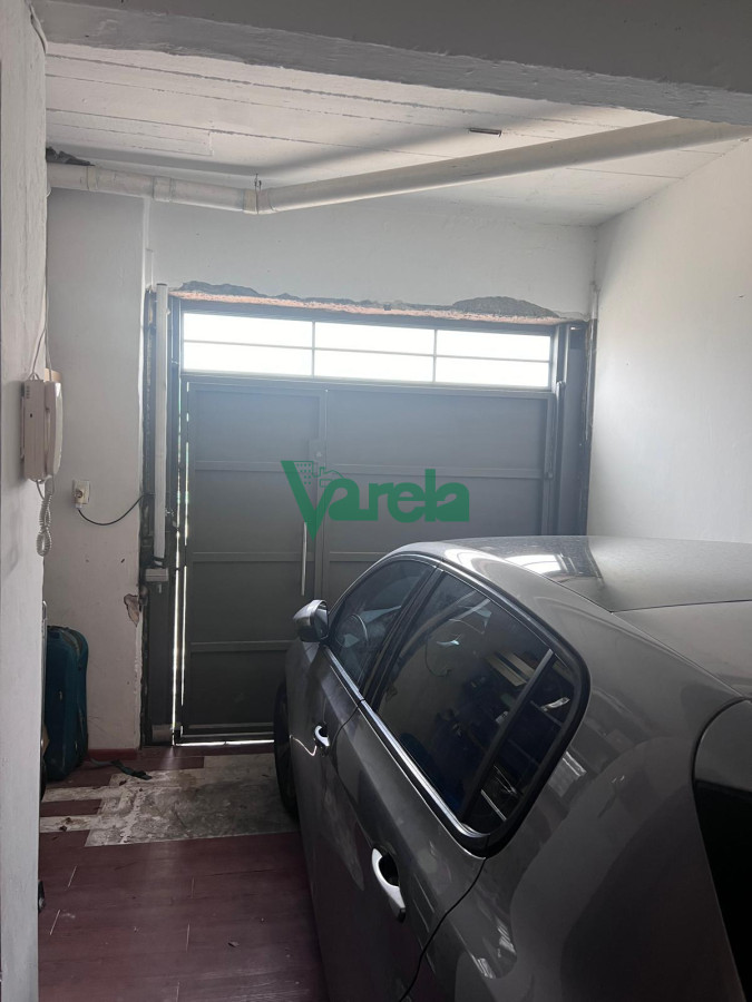 Casa ID.22232 - Venta de casa 3 dorm mas apto de 3 dorm, barrio Palermo, ideal renta, con gge x 2