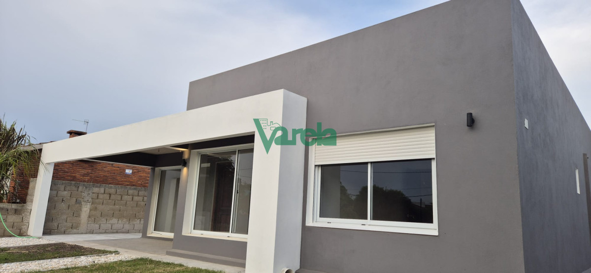 Casa ID.22216 - Venta Casa, Villa Argentina, 3 dormitorios, 2 baños, cerca de la playa.