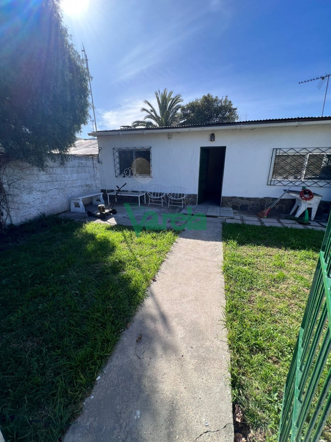 Casa ID.21883 - Venta nuda propiedad, casa padron unico, con dos aptos, Malvin