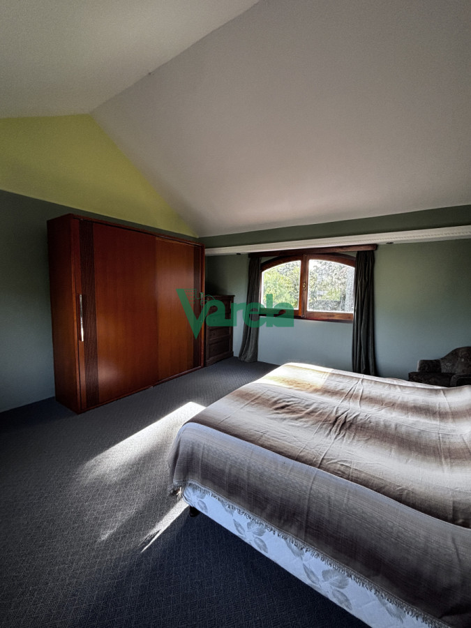 Casa ID.22717 - Casa mas local en venta 3 dormitorios 3 baños en El Pinar sur