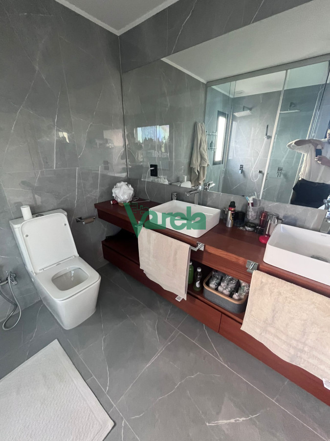 Casa ID.22168 - venta muy buena casa en colinas de carrasco 3 dormitorios 3 baños jacuzzi