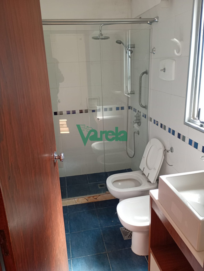 Casa ID.23170 - Venta Casa Carrasco norte, 6 dormitorios, 5baños, en 2 plantas 