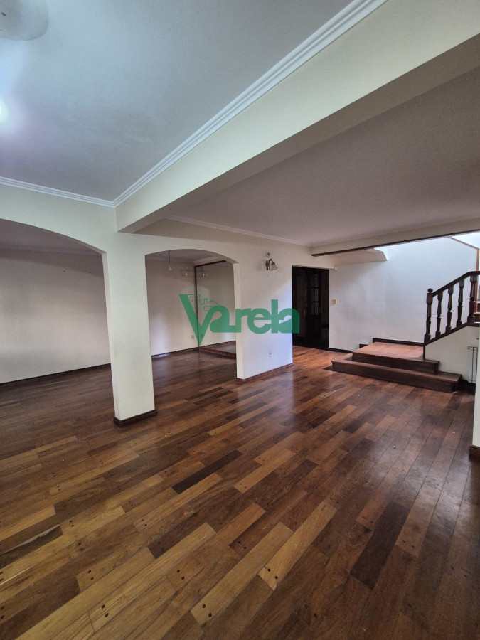Casa ID.22586 - Venta residencia en La Blanqueada Carrasquito, 4 dormitorios, fondo