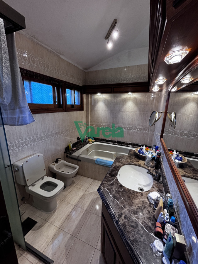 Casa ID.22574 - Casa en venta en El Pinar Sur 5 dormitorios 5 baños !! 