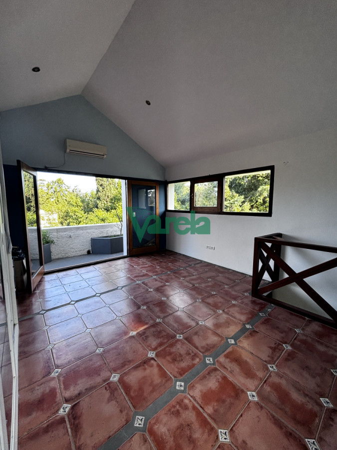 Casa ID.22717 - Casa mas local en venta 3 dormitorios 3 baños en El Pinar sur