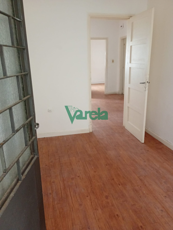 Casa ID.23061 - Venta casa Malvín , 2 dormitorios, 1 baño, a metros de la Rambla