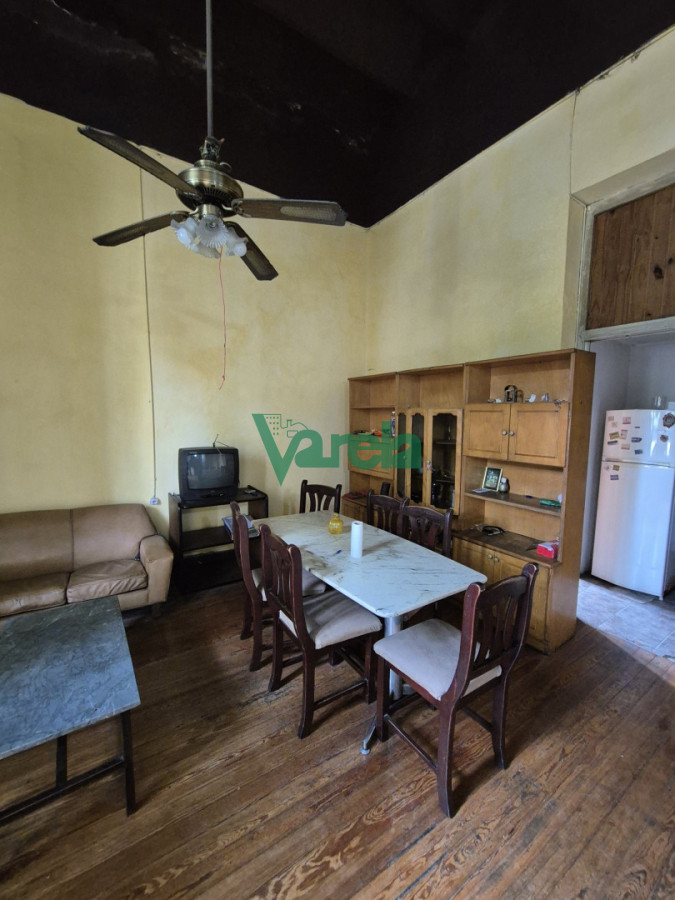 Casa ID.23190 - Venta casa 7 dormitorios, 4 baños, Aguada, Gral Flores y M.Garcia 