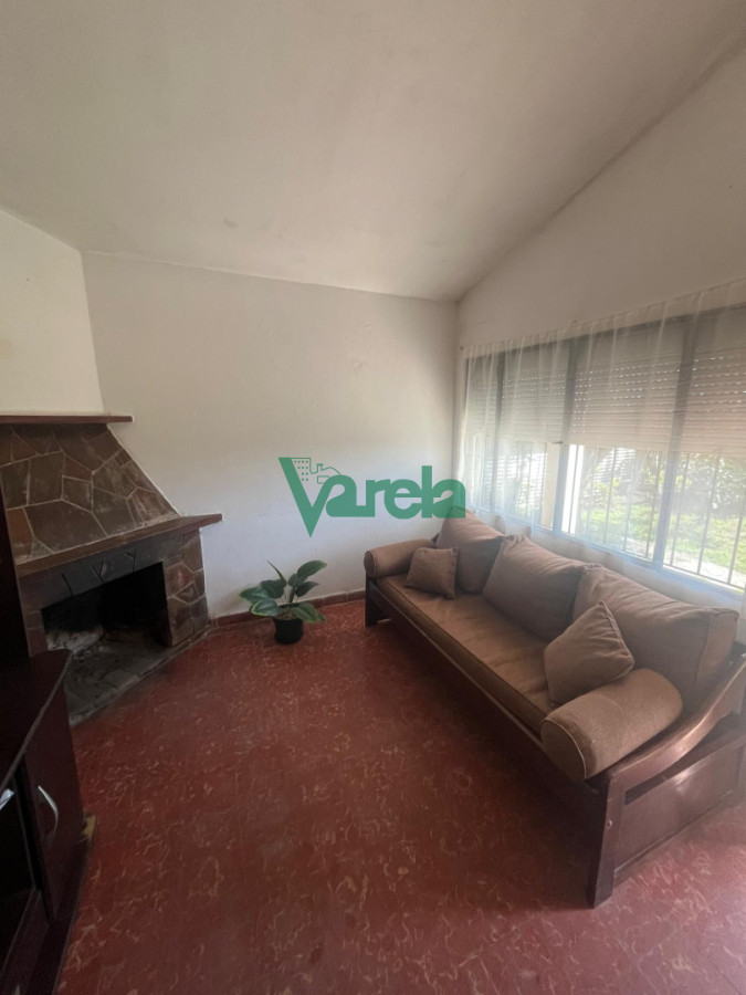 Casa ID.23175 - Casa en venta Salinas, 3 dormitorios, living estufa leña y apto