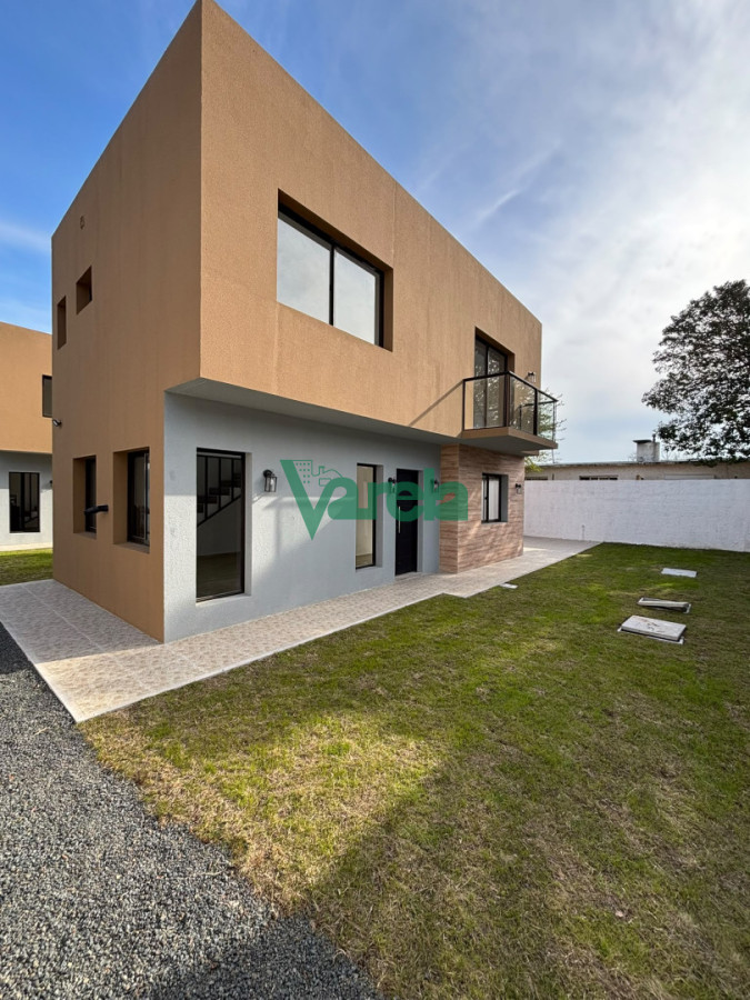 Casa ID.23154 - Casa en venta en Lomas de Solymar a estrenar 3 dormitorios 2 baños parrillero y parque