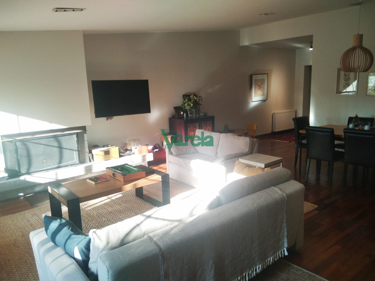 Casa ID.22490 - Venta casa Punta Gorda, 3 dormitorios, estar, jardín, fondo, barbacoa