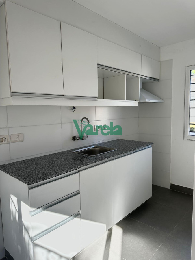 Casa ID.22458 - Alquiler casa 2 dormitorios a estrenar Carrasco norte, cochera, Portones Shopping