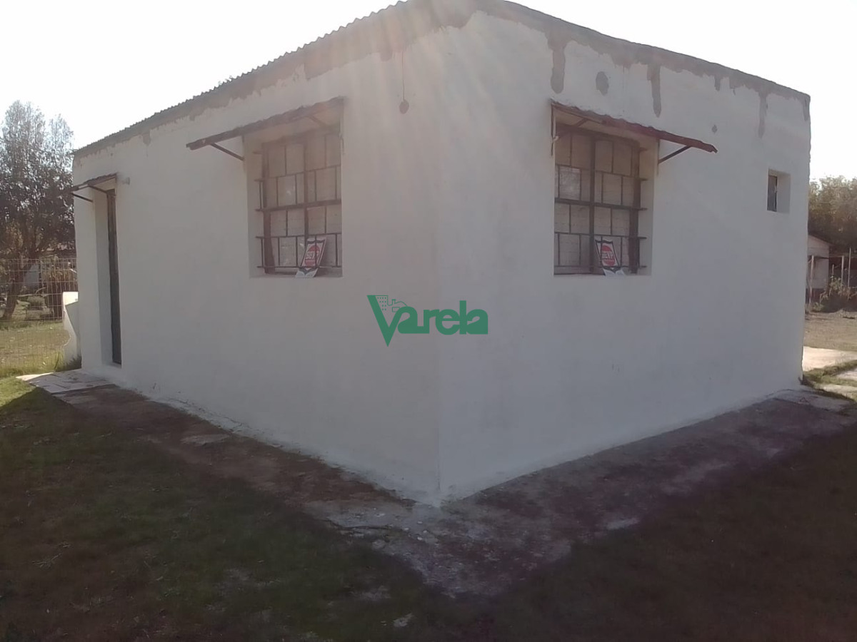 Casa ID.21771 - Venta de casa en Marindia de 2 dorm, living estufa leña, mas apto de 1 dorm, terreno 720 m2