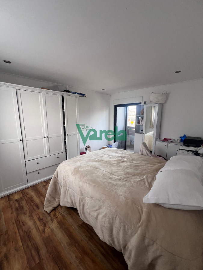 Casa ID.22232 - Venta de casa 3 dorm mas apto de 3 dorm, barrio Palermo, ideal renta, con gge x 2