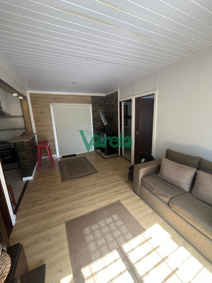 Casa ID.22928 - Casa en venta de 2 dormitorios, con estufa leña, en Pinamar Sur 