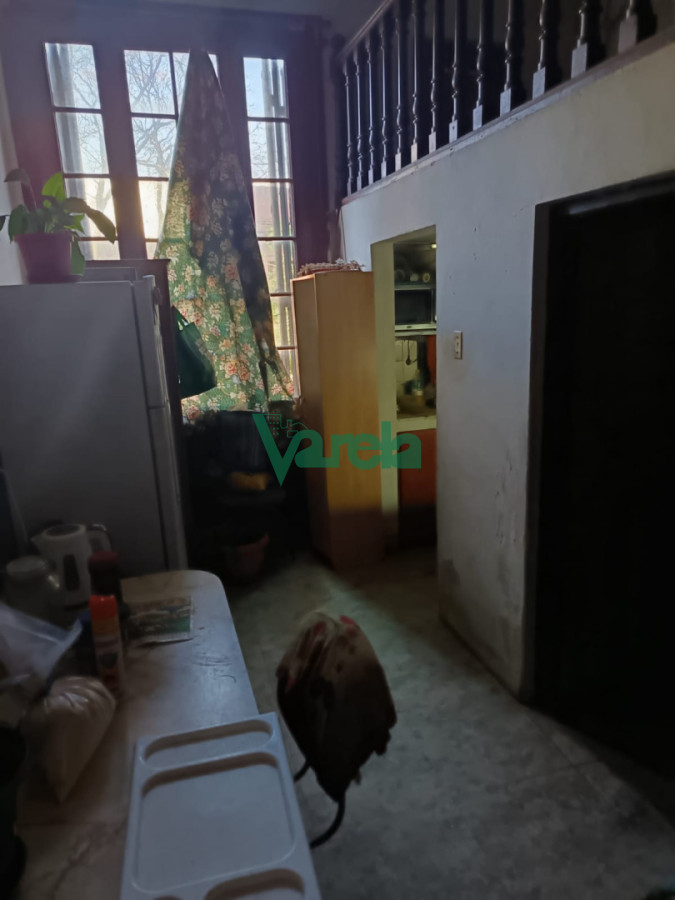 Casa ID.23075 - Casa en venta, Cordon sur, padron unico, a reciclar con 5 dorm