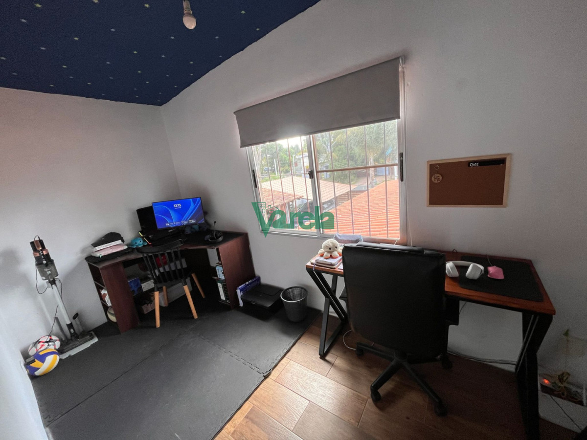 Casa ID.23074 - Casa en venta en Lagomar de 2 dormitorios, mas apto de 3 dorm