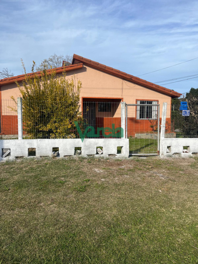 Casa ID.23070 - Venta de casa en Salinas, chalé de tejas, 3 dormitorios