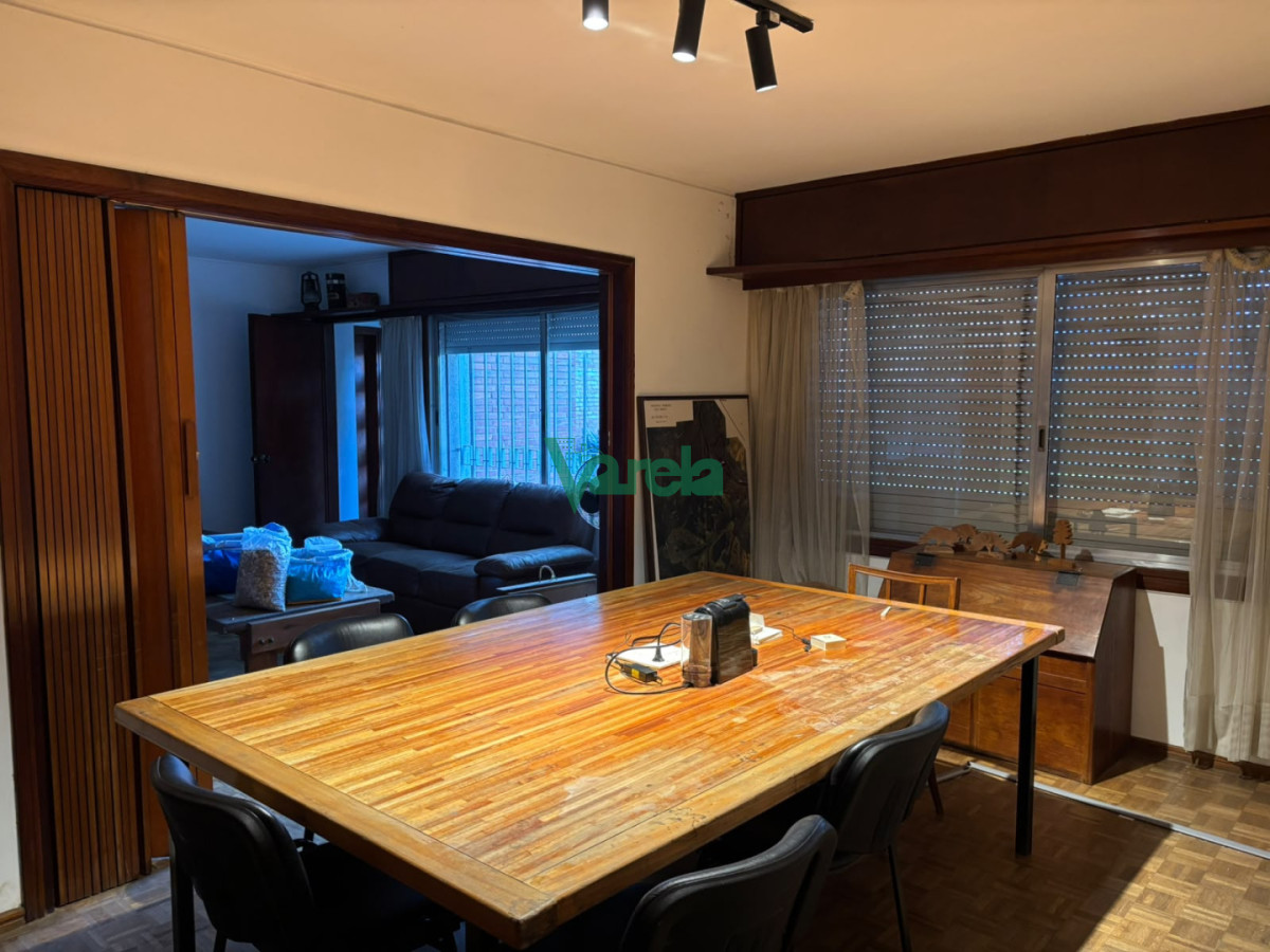 Casa ID.23103 - Venta de gran casa en parque Batlle de 5 dormitorios