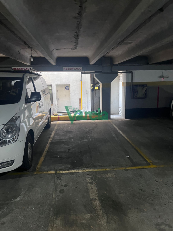 Cochera ID.22546 - Venta Cocheras Lugar Fijo Cordon Sobre Colonia En Párking Renta