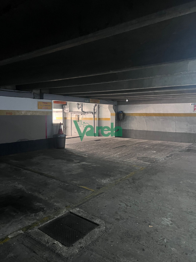 Cochera ID.22546 - Venta Cocheras Lugar Fijo Cordon Sobre Colonia En Párking Renta