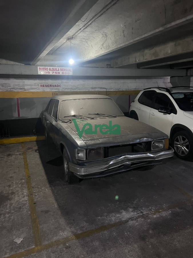 Cochera ID.22546 - Venta Cocheras Lugar Fijo Cordon Sobre Colonia En Párking Renta