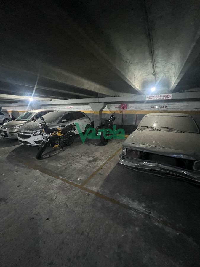 Cochera ID.22546 - Venta Cocheras Lugar Fijo Cordon Sobre Colonia En Párking Renta