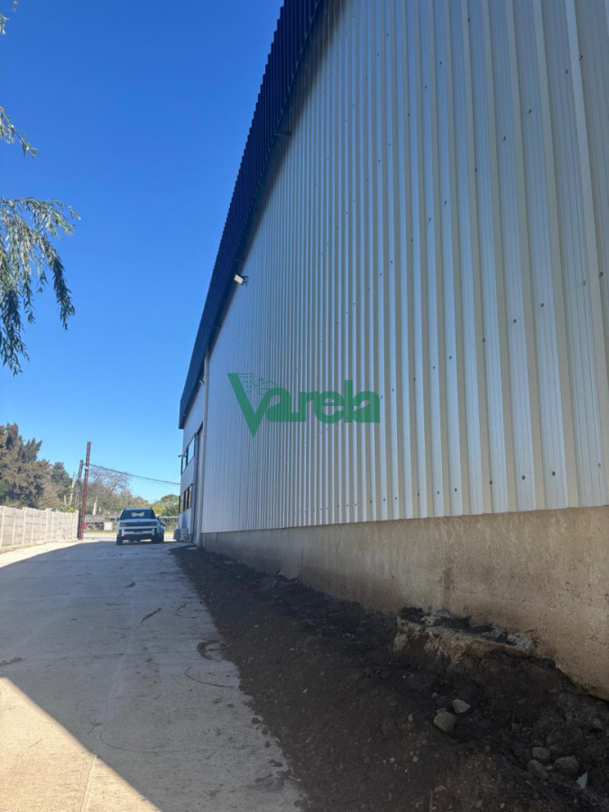 Galpón ID.23050 - Galpón sobre Ruta 102, excelente estado