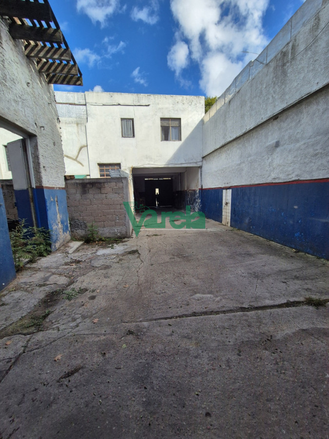 Galpón ID.23006 - Venta de galpon ideal deposito La Comercial