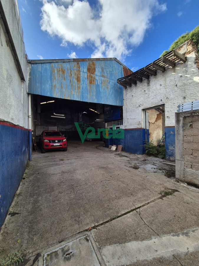 Galpón ID.23006 - Venta de galpon ideal deposito La Comercial
