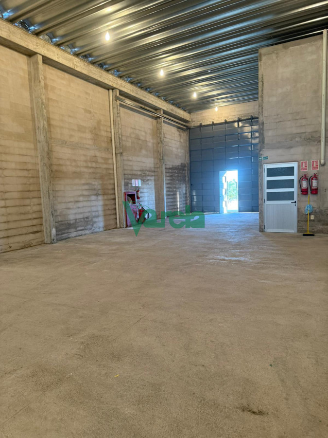 Galpón ID.22670 - Alquiler Local Comercial y Galpon a pasos del anillo perimetral Colon