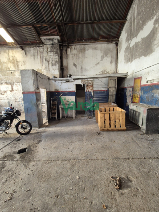 Galpón ID.23006 - Venta de galpon ideal deposito La Comercial